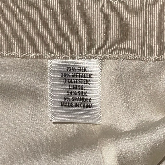 NEW ST. JOHN Elegant Cream Pleated Skirt High Waist Silk Blend Flowy Sz Large - Picture 8 of 9